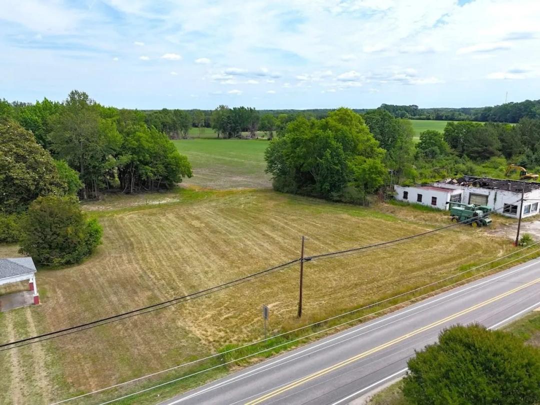 0.918 Acre Residential Lot for Sale in Surry County VA!