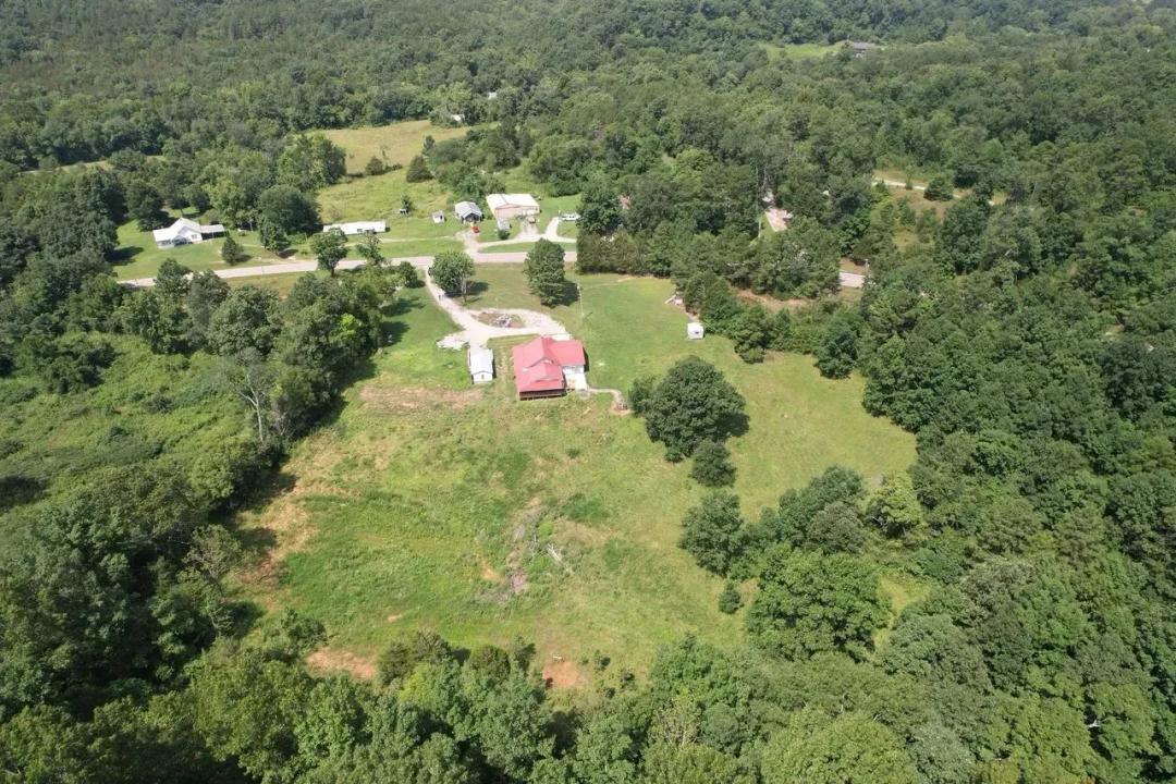 Madison Mini-Farm 11