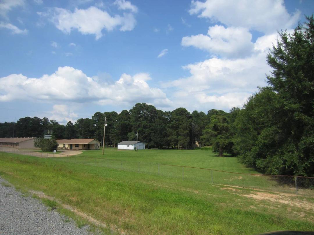 Prime Commercial Land For Sale on Highway 79!