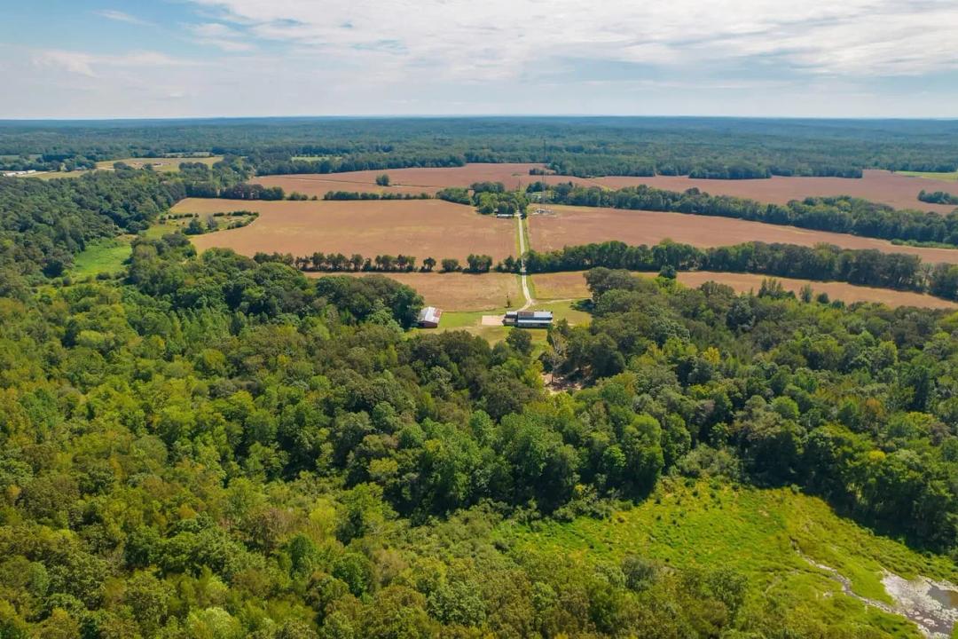 234 Acre Historic Tennessee Farm with Pond and Equestrian Barn