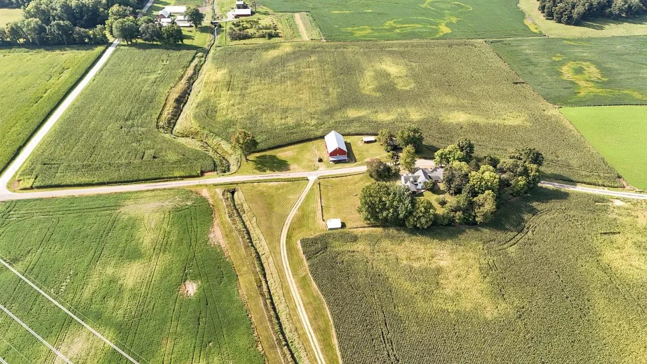 61007673-64