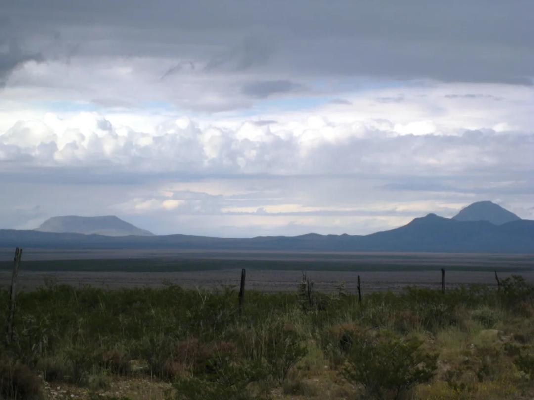 West Texas land near Dell City and Cornudas * Mobiles * Modulars *Site builds * No restrictions