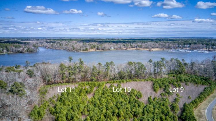Deep water access acreage!