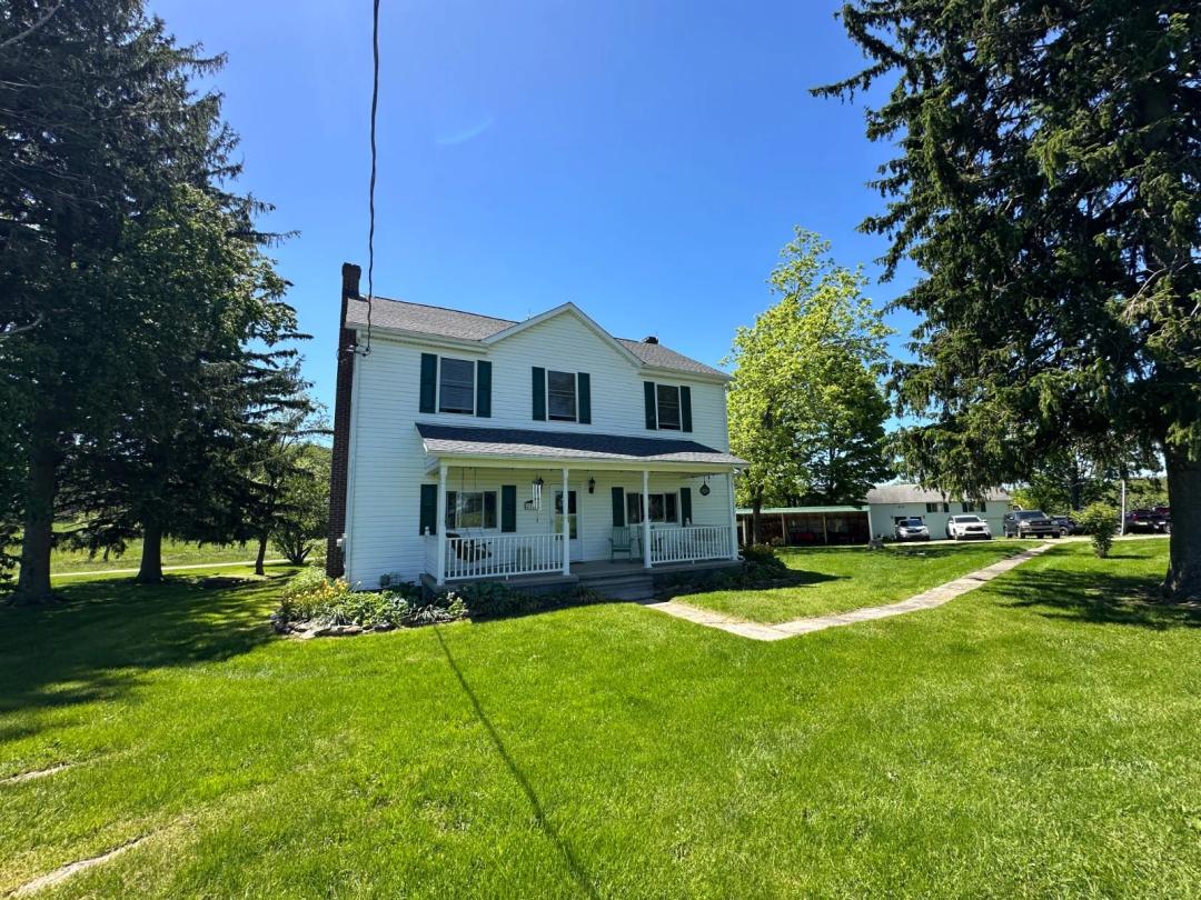3 Bedrooms2.5 Bathroom on 29.71 Acres at 2257 Ridge Rd