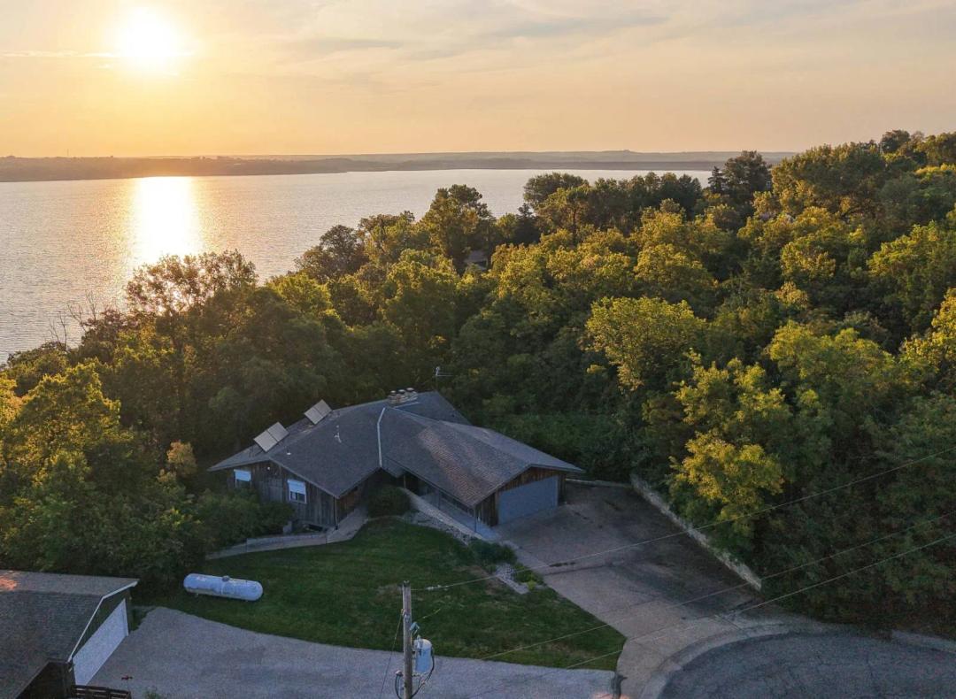 4 Bedrooms2 Bathroom on 2.40 Acres at 5520 Turkeyfoot Lane