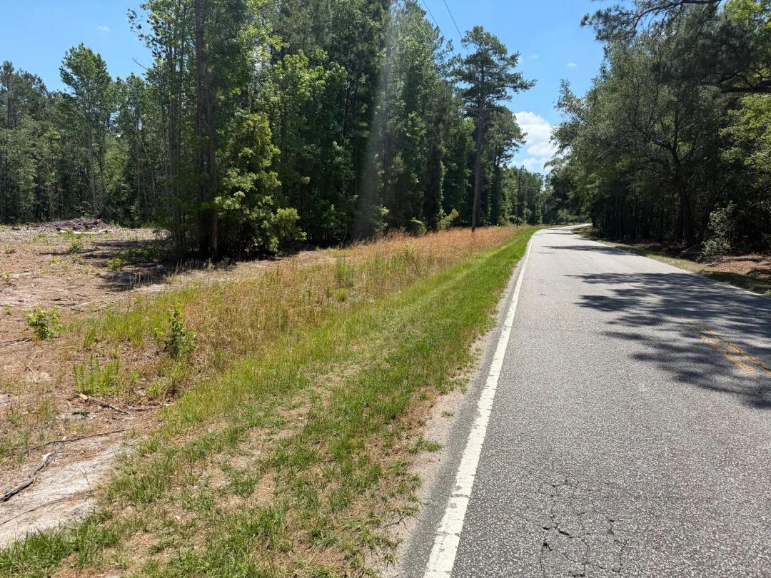 2.39 acres minutes from Ridgeland
