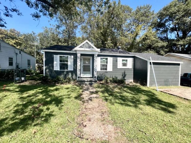 Home in Bolivar County at 802 Farmer Street in Cleveland, MS