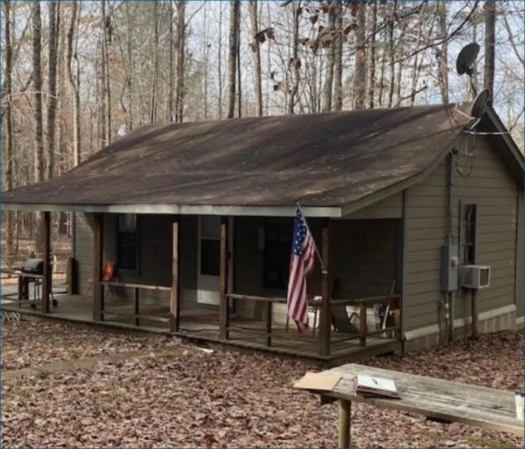 3 Acres with Four Cabins in Choctaw County in Ackerman, MS