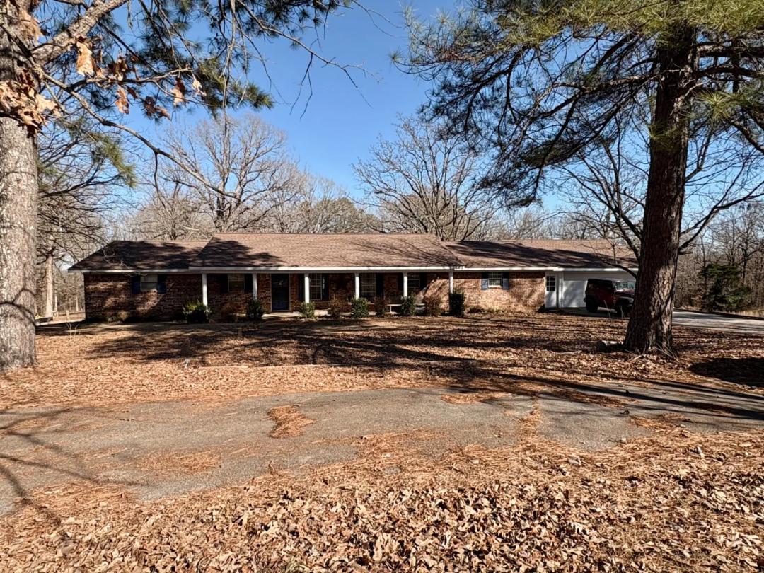 COUNTRY HOME FOR SALE IN NORTHEAST ARKANSAS WITH LAND