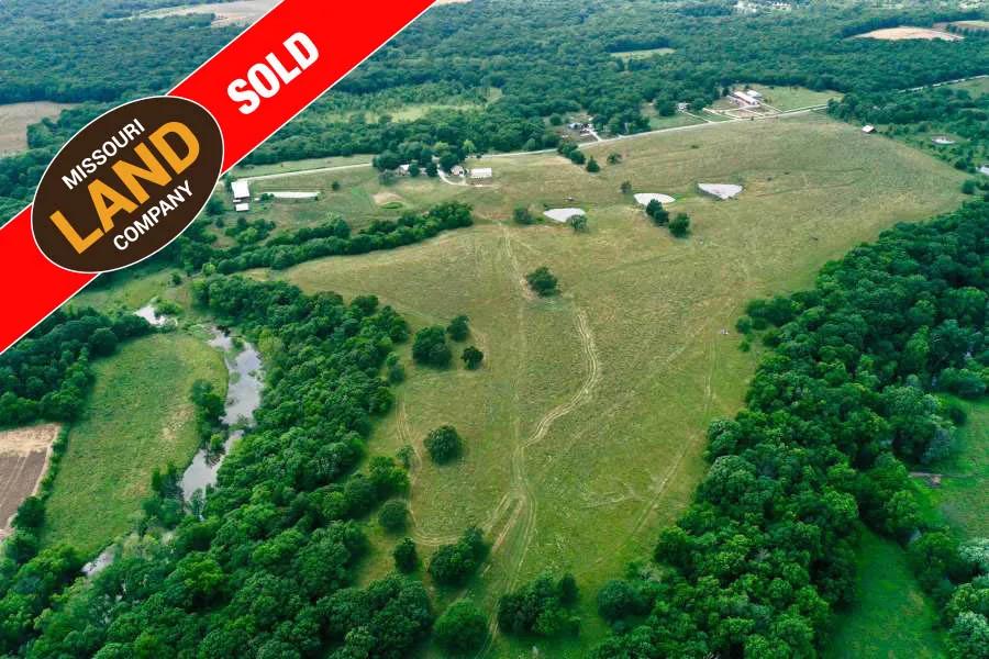 160+/- Acre Premier Hunting Farm with Large Home and Outbuildings