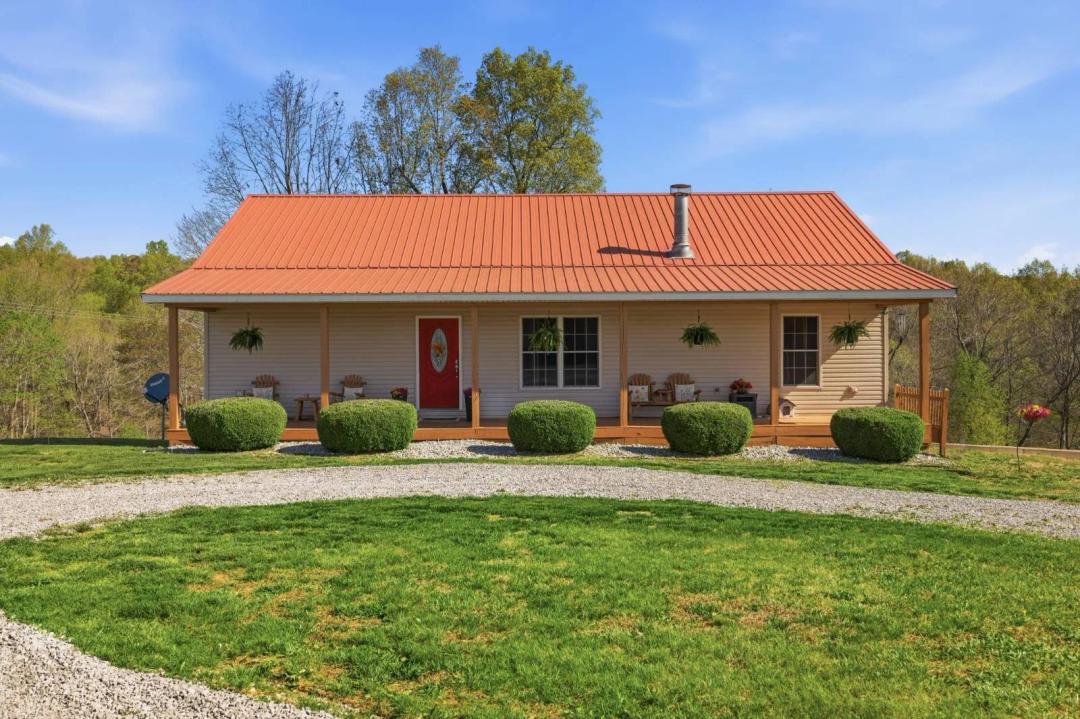 2 Bedrooms2 Bathroom on 5.00 Acres at 1340 Nunn Switch Rd.