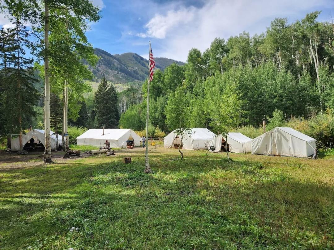 Colorado elk and mule deer hunting outfitting business for sale