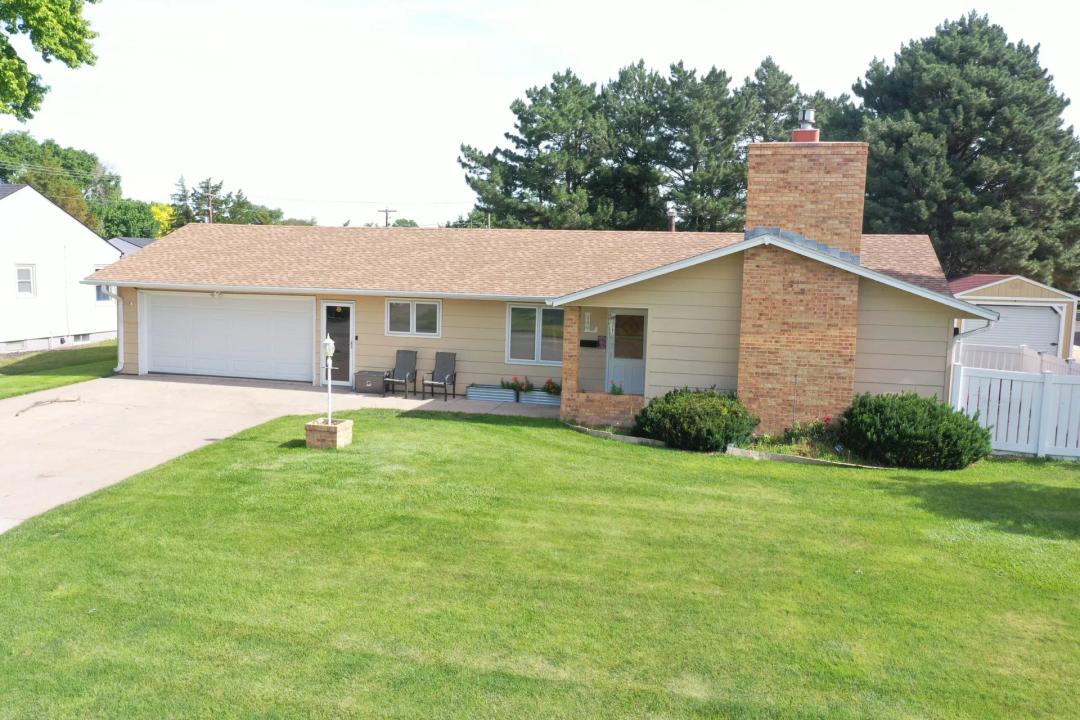 346 E 12th