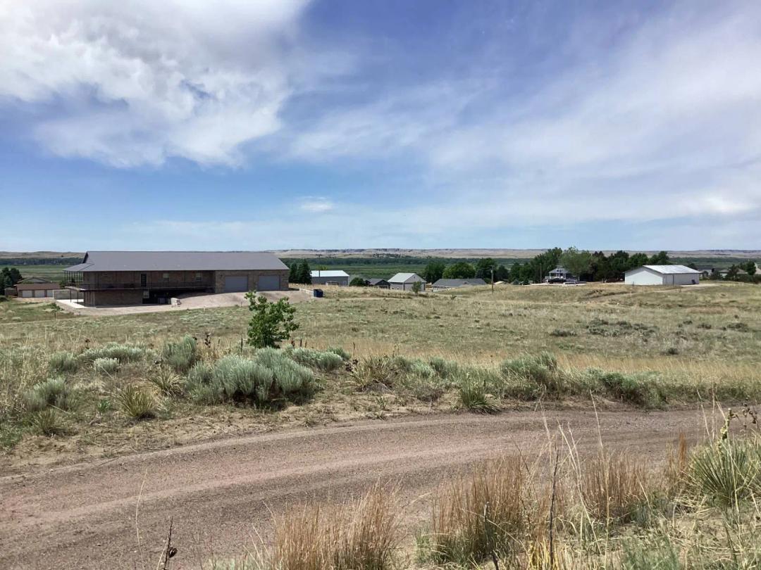 0.45 Acres at 122 Lakeshore