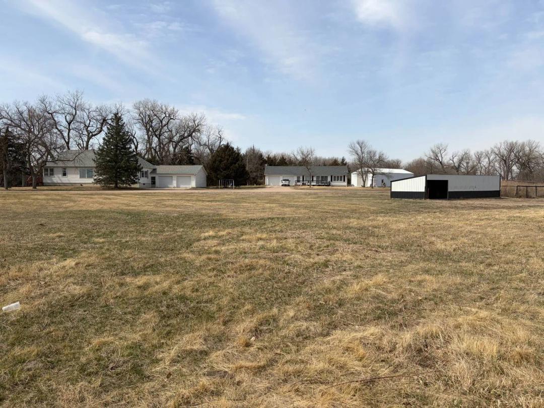 42.89 Acres at 52351 848 Road