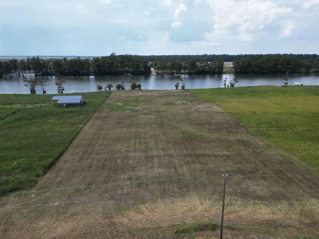Waterfront Lot on 2.81Acres in Humphreys County, MS
