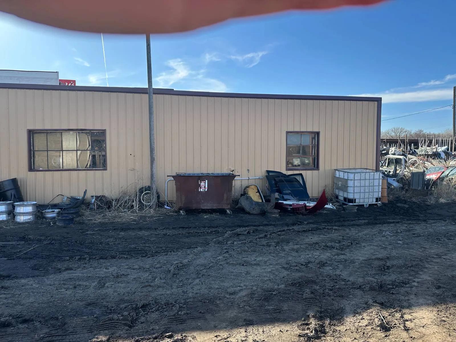 65032482-24