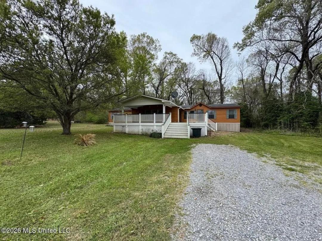 146 A Cloverdale Rd Near Natchez MS Quiet Home on 7.22 Acres