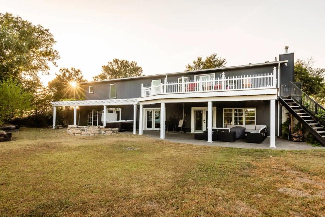 EXCEPTIONAL COUNTRY HOME ON 25 ACRES IN RUSSELL COUNTY, KS