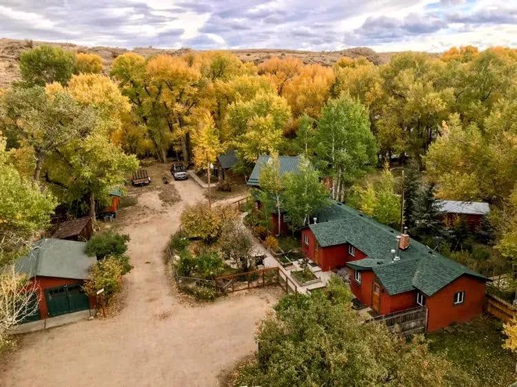 Elk Mountain Cabins