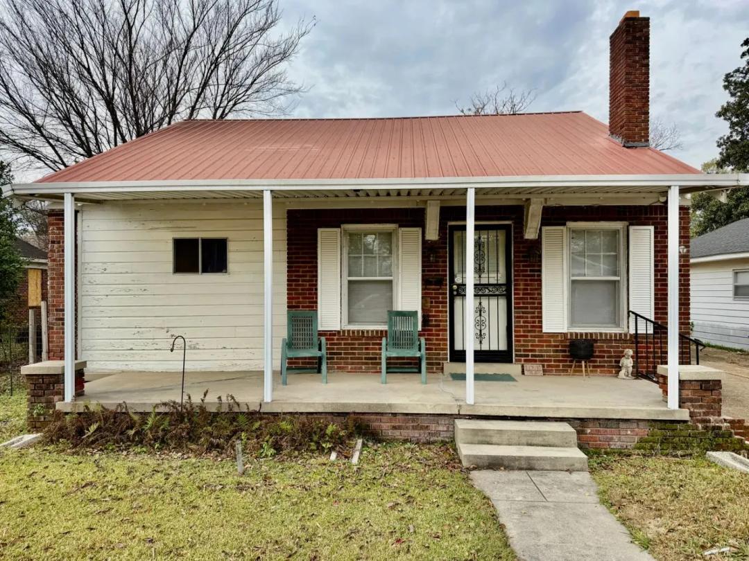 Home in Coahoma County at 813 Cuyahoga Street in Clarksdale, MS