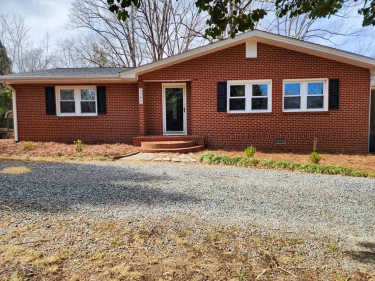 UNDER CONTRACT!!  1.24 acres with 3 Bed / 2 Bath House For Sale in Rockingham County NC!