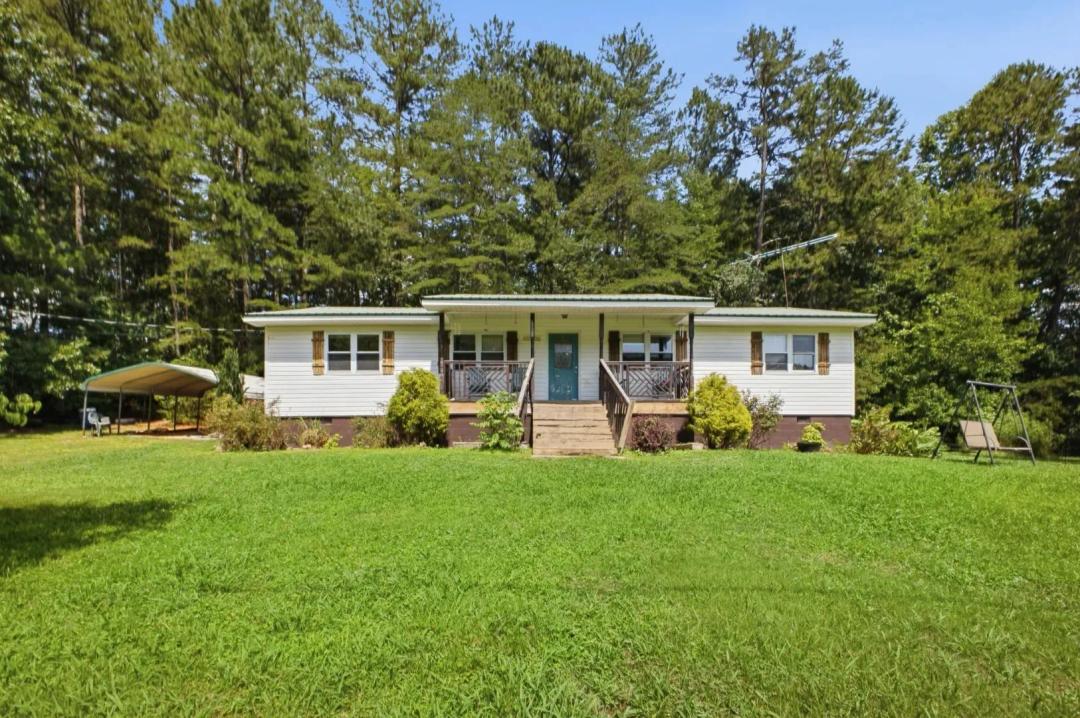 Home on 1 Acre in Chattooga County, GA  
