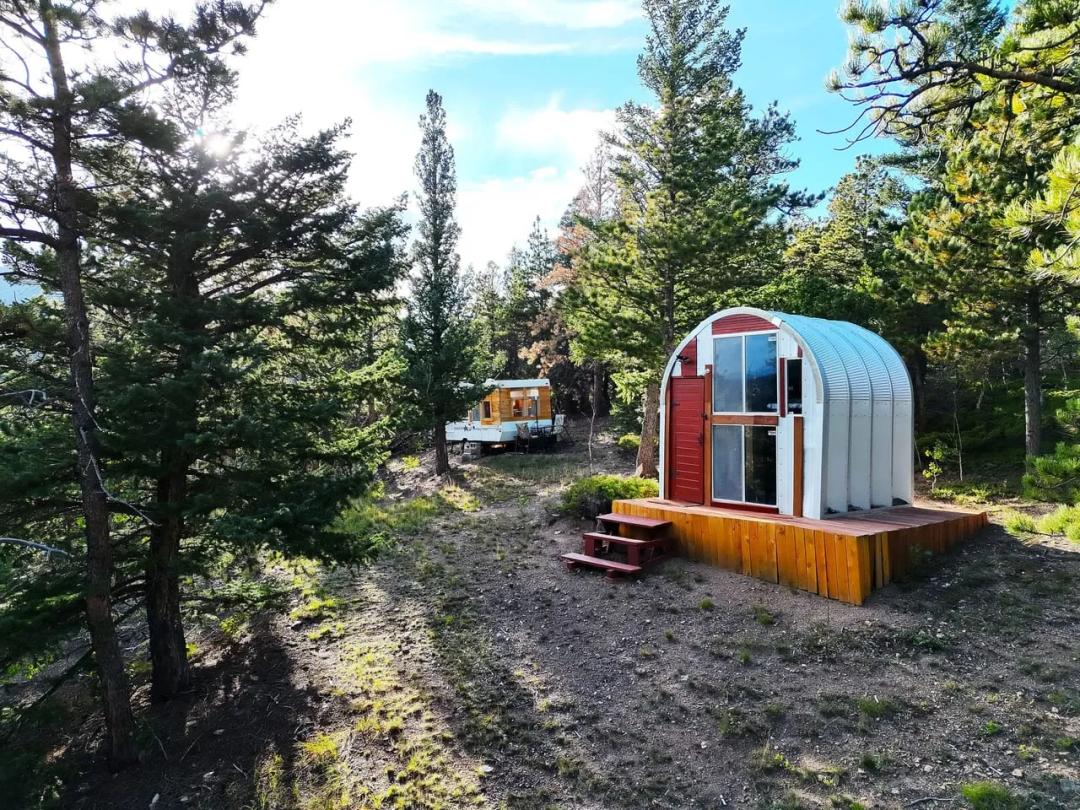 “Dancing Trees” — Your Rocky Mountain Retreat