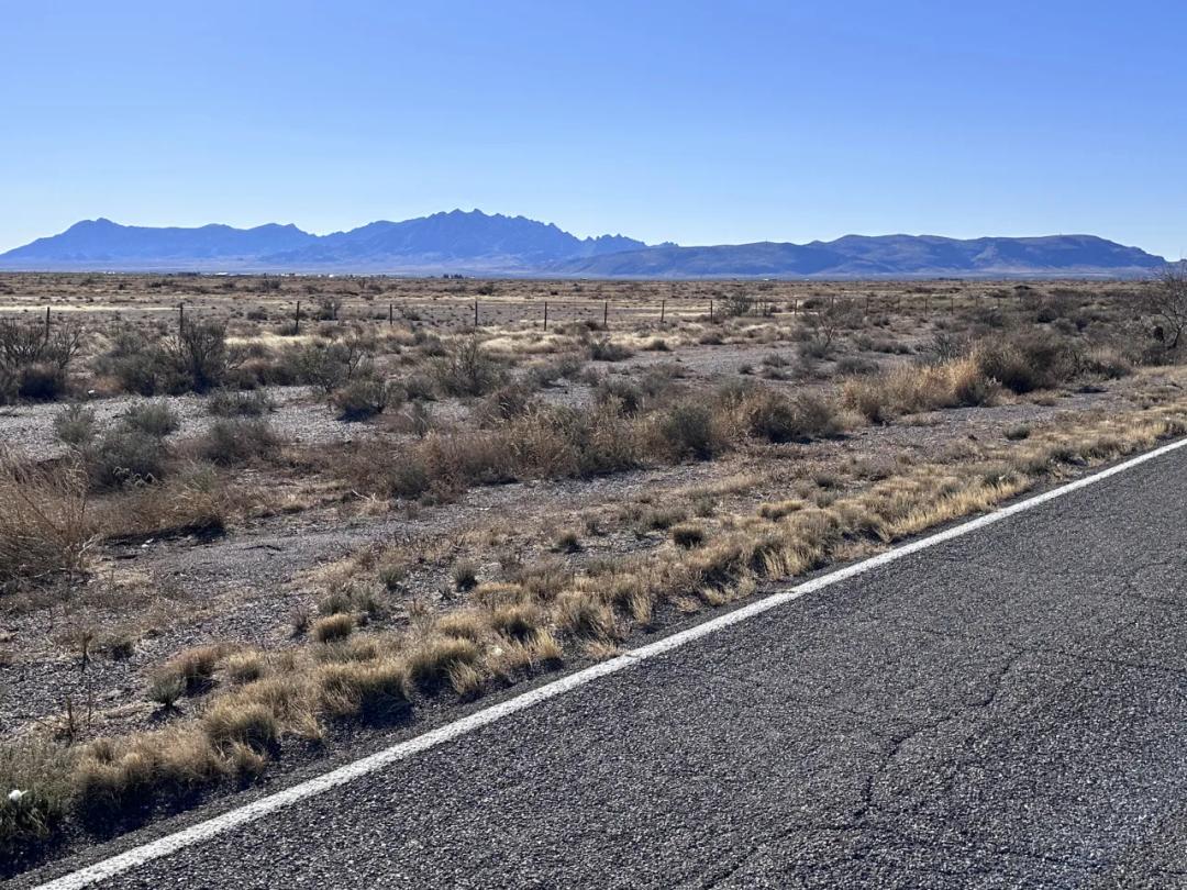 Own your own piece of the American Southwest - Star filled nights - Highway 549
