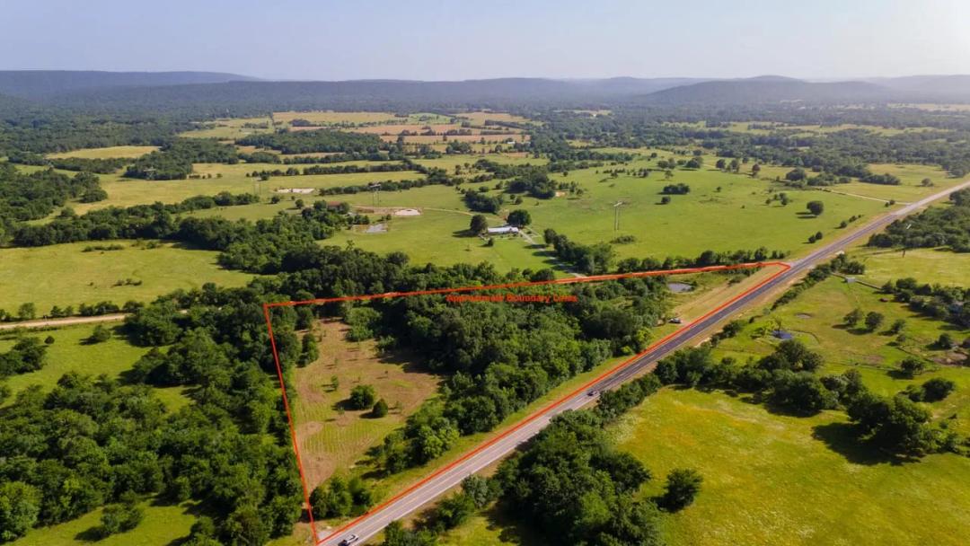 Residential Build Site or Commerical Opportunity on Hwy 43
