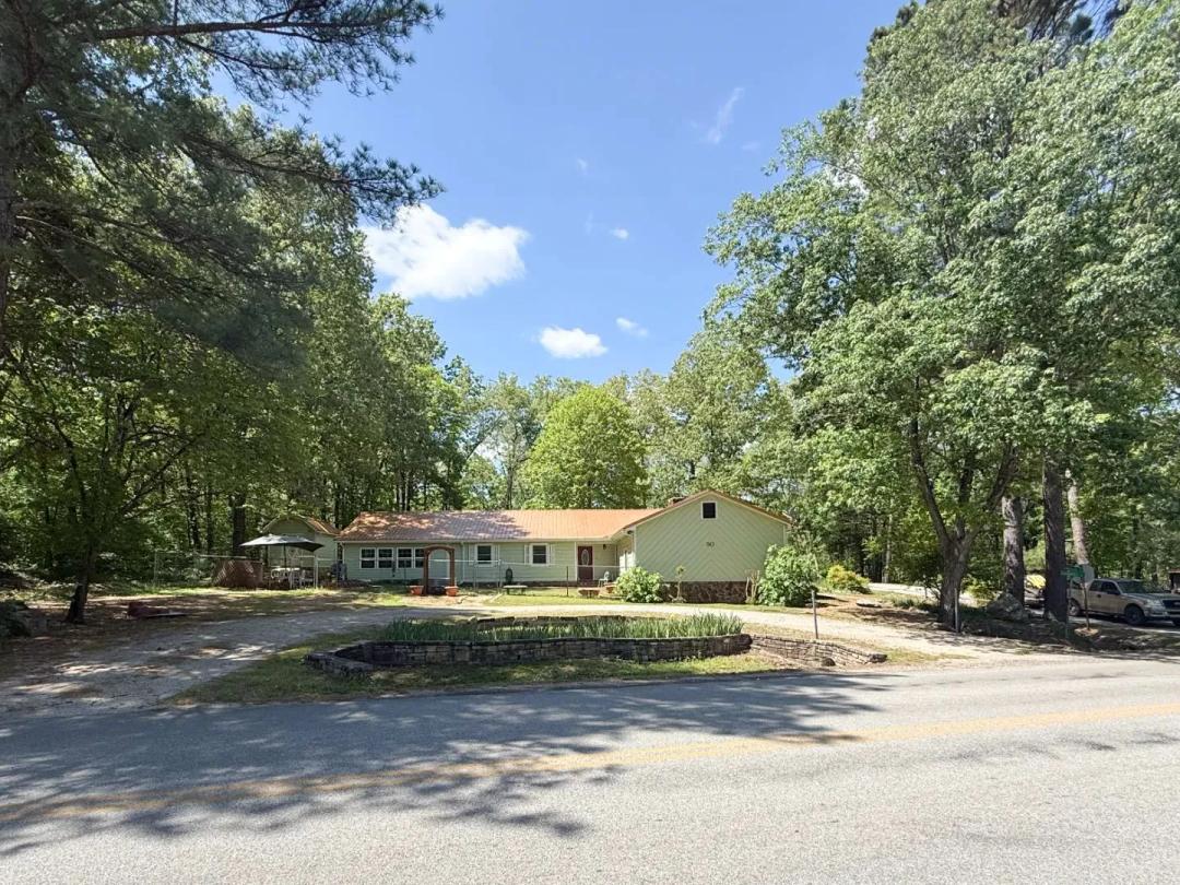 Home on 3 Lots in Cherokee Village, Arkansas for Sale - Shop, RV Hookup & More
