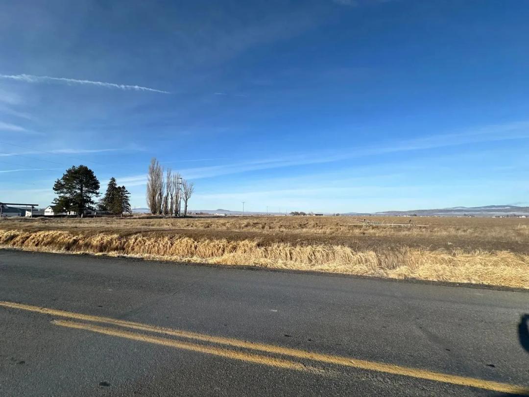 Vacant Land (10+ Acres) in Malin