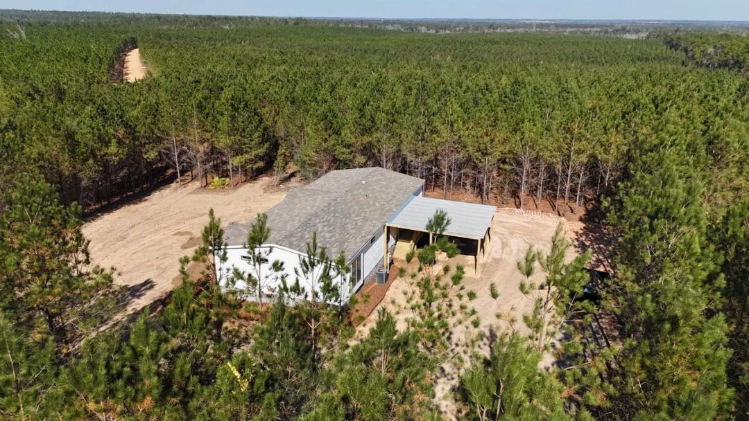 1262 Penny Morris Road, Baxley, GA