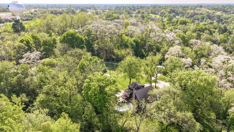 40 Country Lane, Wood River, IL