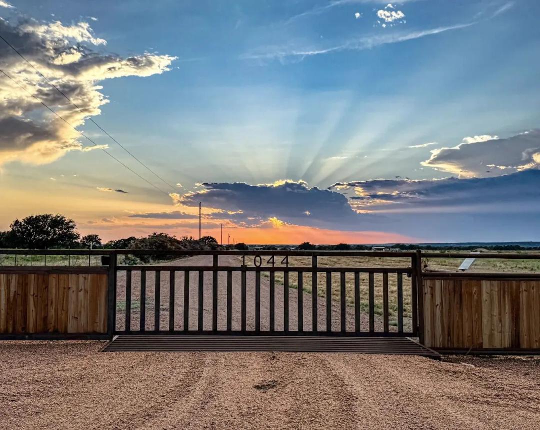 259.82 Acres - Menard County Ranch