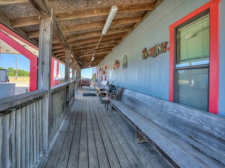 Incredible Commercial Opportunity in Skiatook, OK!