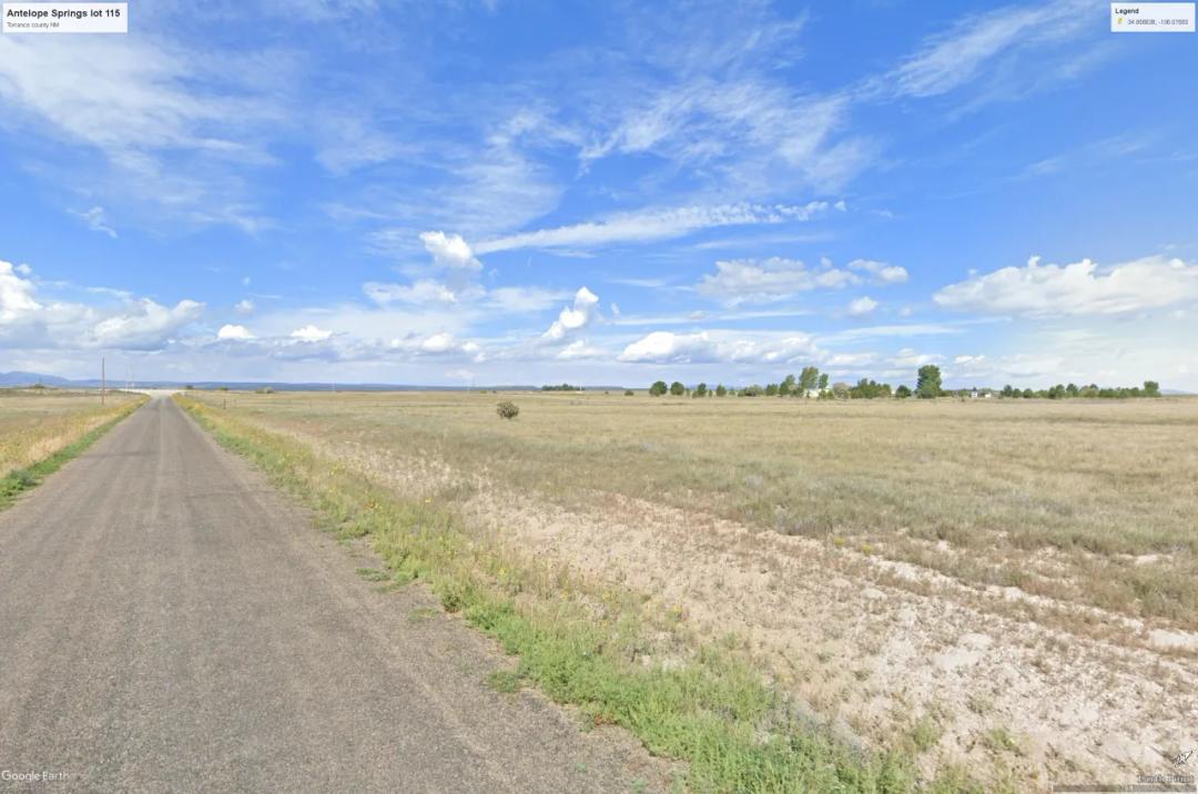 Estancia Valley 50 miles east of Albuquerque - Power at road - Mobiles Modulars Site builds