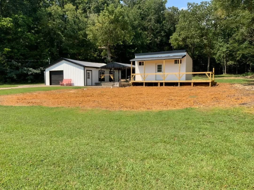 13.3 Acres with Power, septic well and Buildings in Stewart County