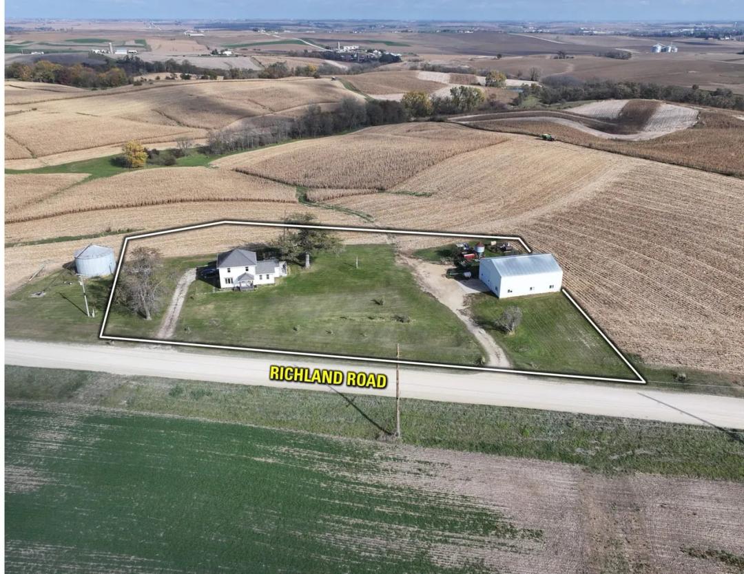 Listing #18730 - Cascade, IA