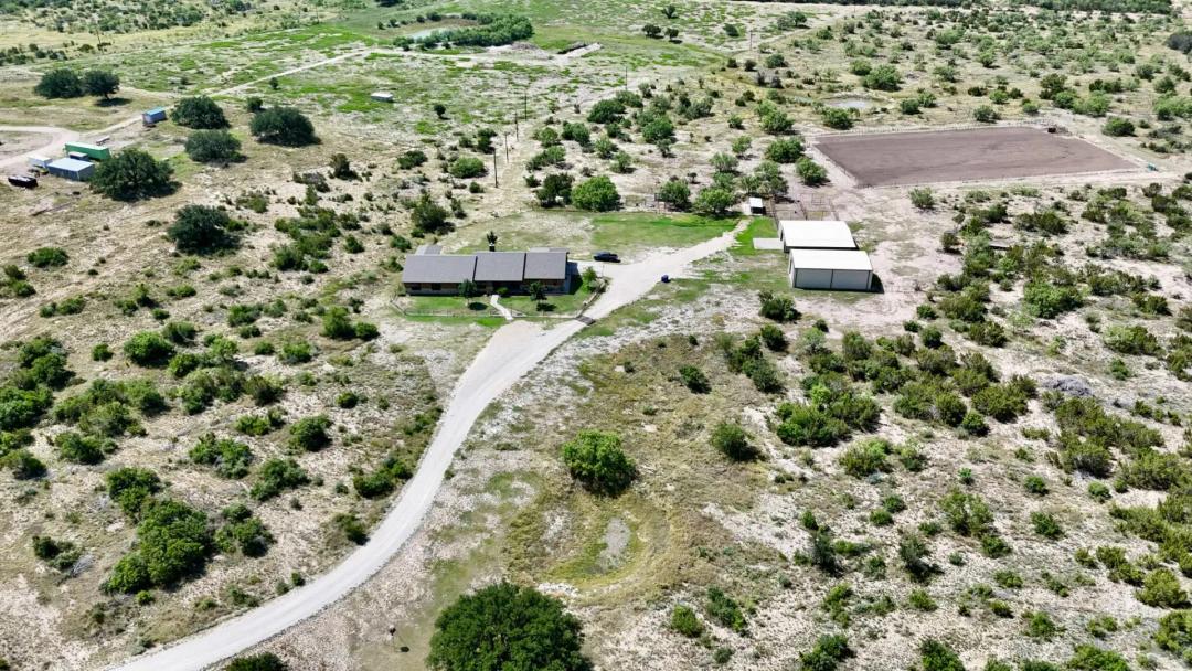Home on 33+/- Ac....Shop/Barn, Arena, Oaks, Views