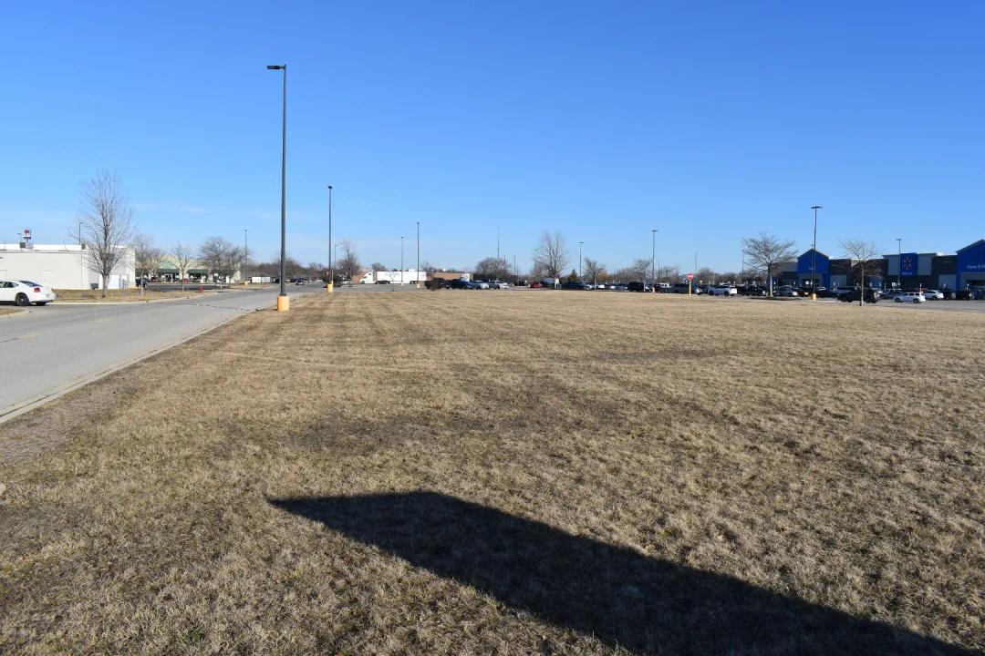 Commercial out lot