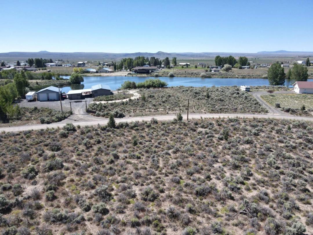 1/3 Acre Close To Lake In X-Mass Valley