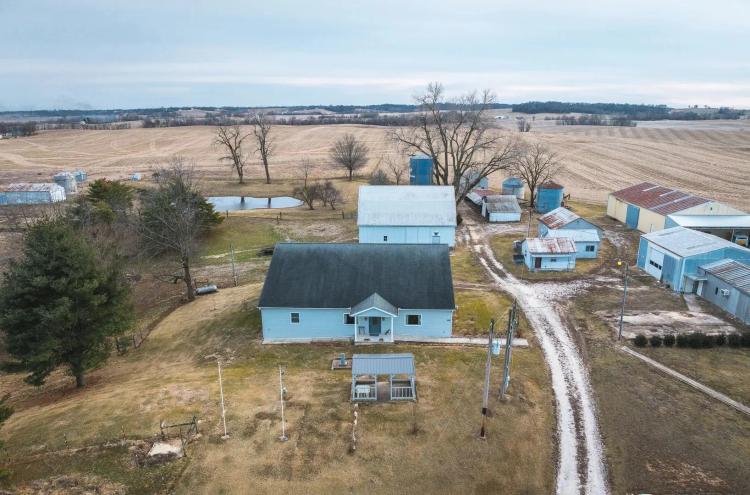 1341 Schleeper Lane, Golden Eagle, IL