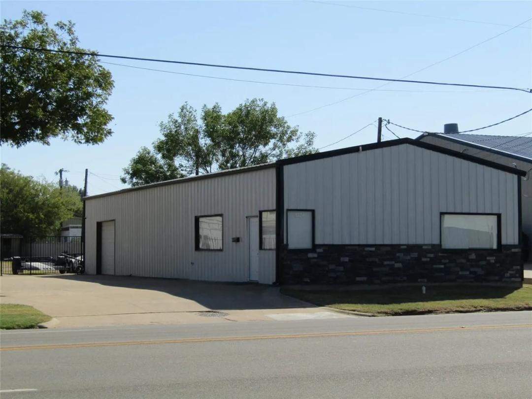 1324 N Main Street Paris, Tx