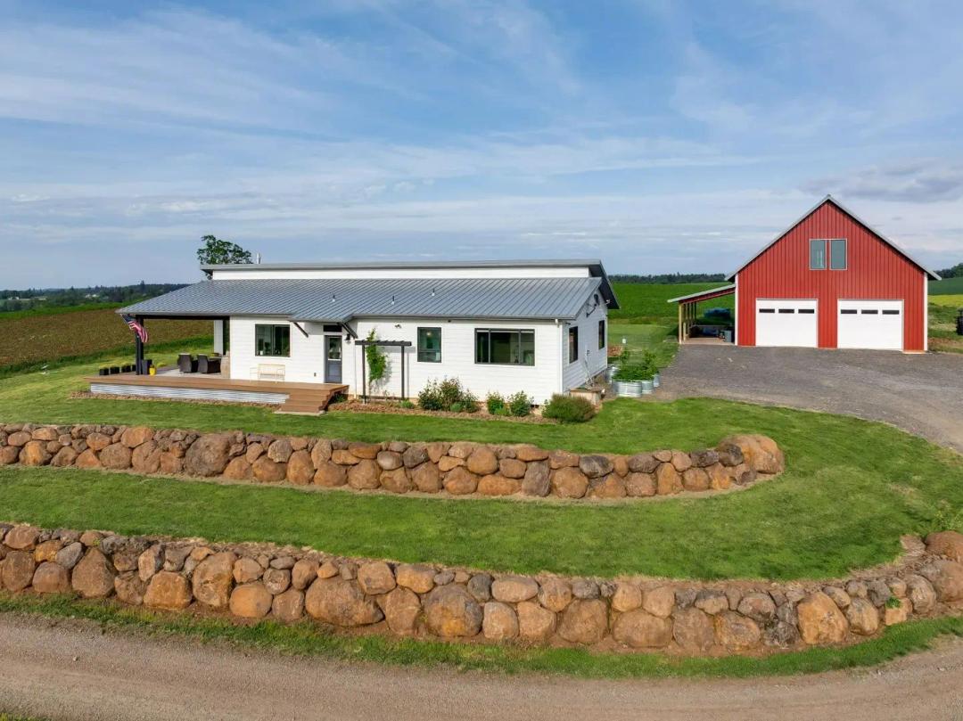 Landmark Farm Property Minutes From Salem