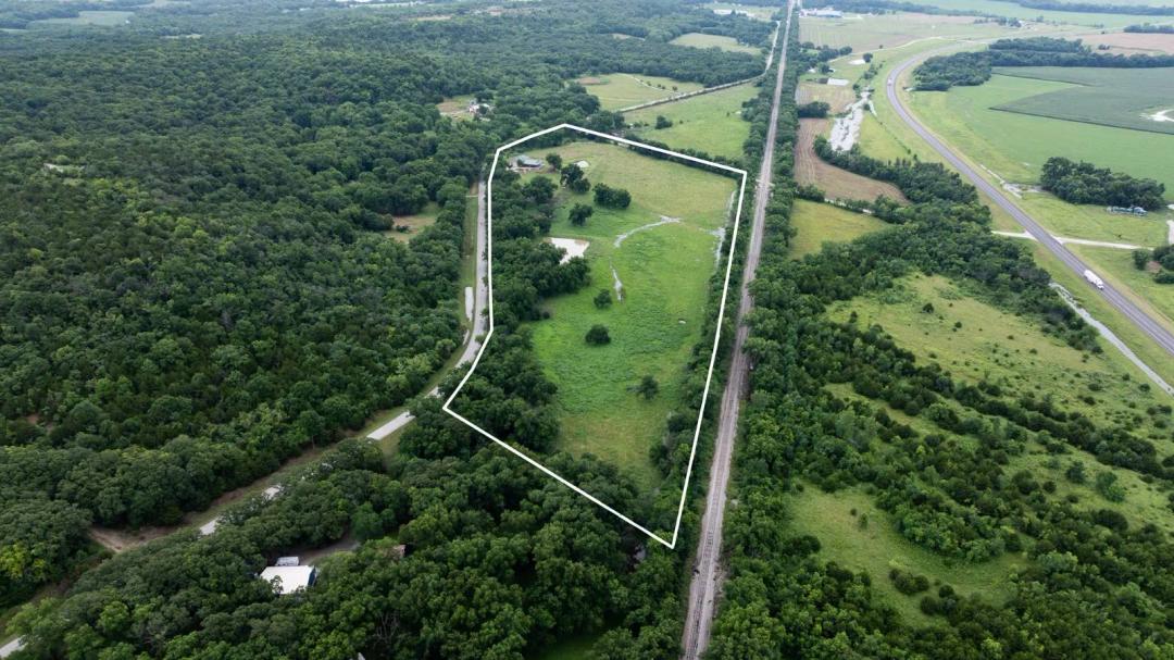 Exceptional Bromonium on 22 Acres Outside Neodesha Kansas