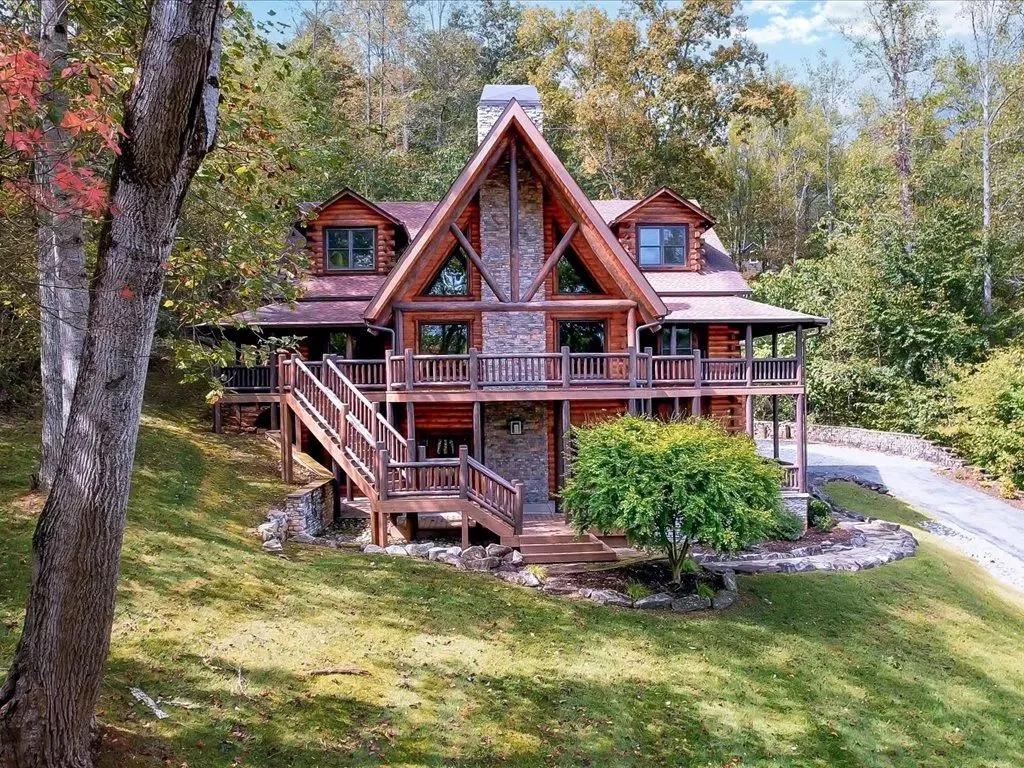 Luxury Log Home For Sale Near Norris Lake