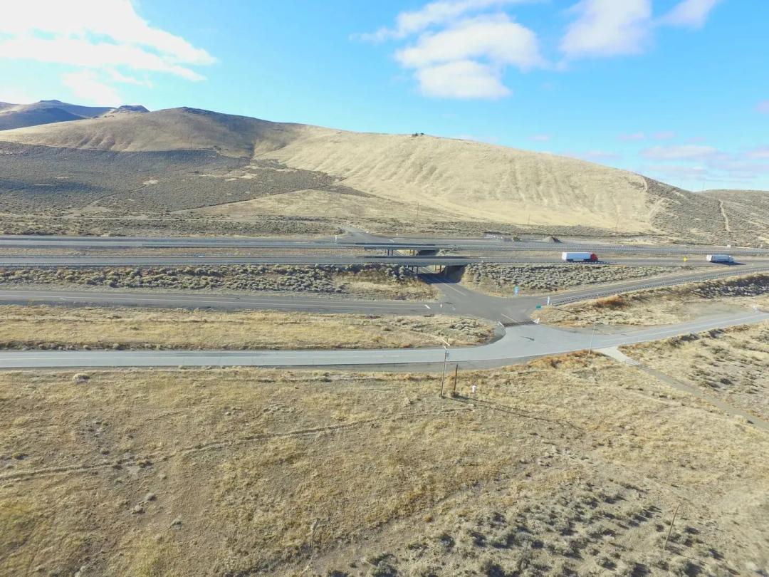 Interstate 80 acreage NV with offramp and railroad access