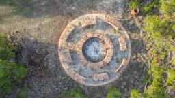 70306696-25