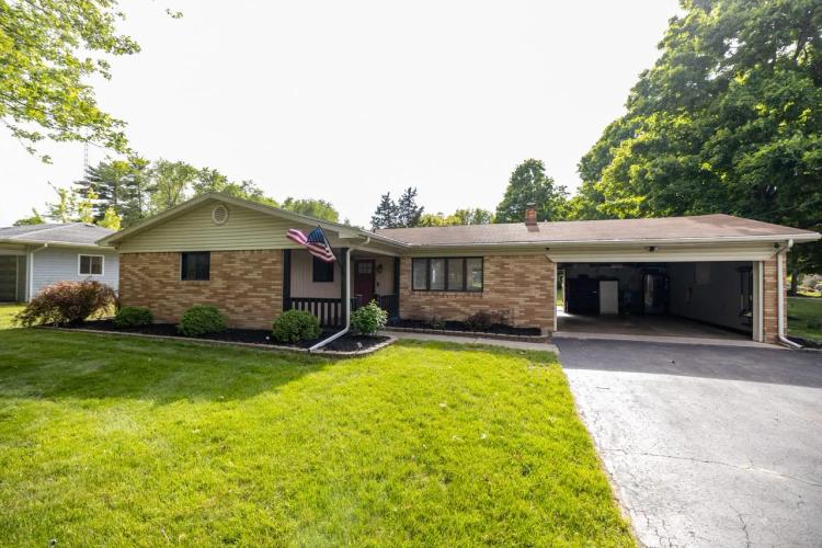 Home For Sale - Rochester, IN - Fulton County - Clean 3 bed 2 Bath Home